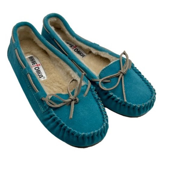 Minnetonka Shoes - Minnetonka Leather Moccasin Slip On Shoes Teal